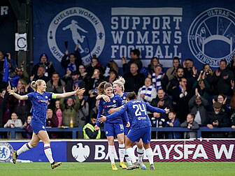 Chelsea crowned Women's Super...